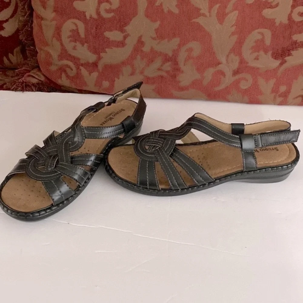 Studio Works comfort MARYBELLE black hook & loop sandals side scratch size 8M 🌹 - Picture 4 of 10